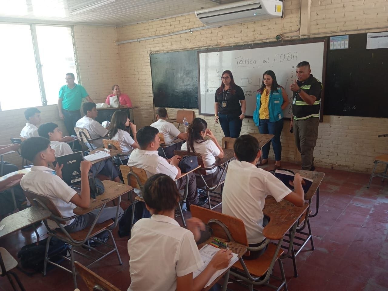 Ministerio Público realiza operativos y charlas educativas para prevenir delitos
