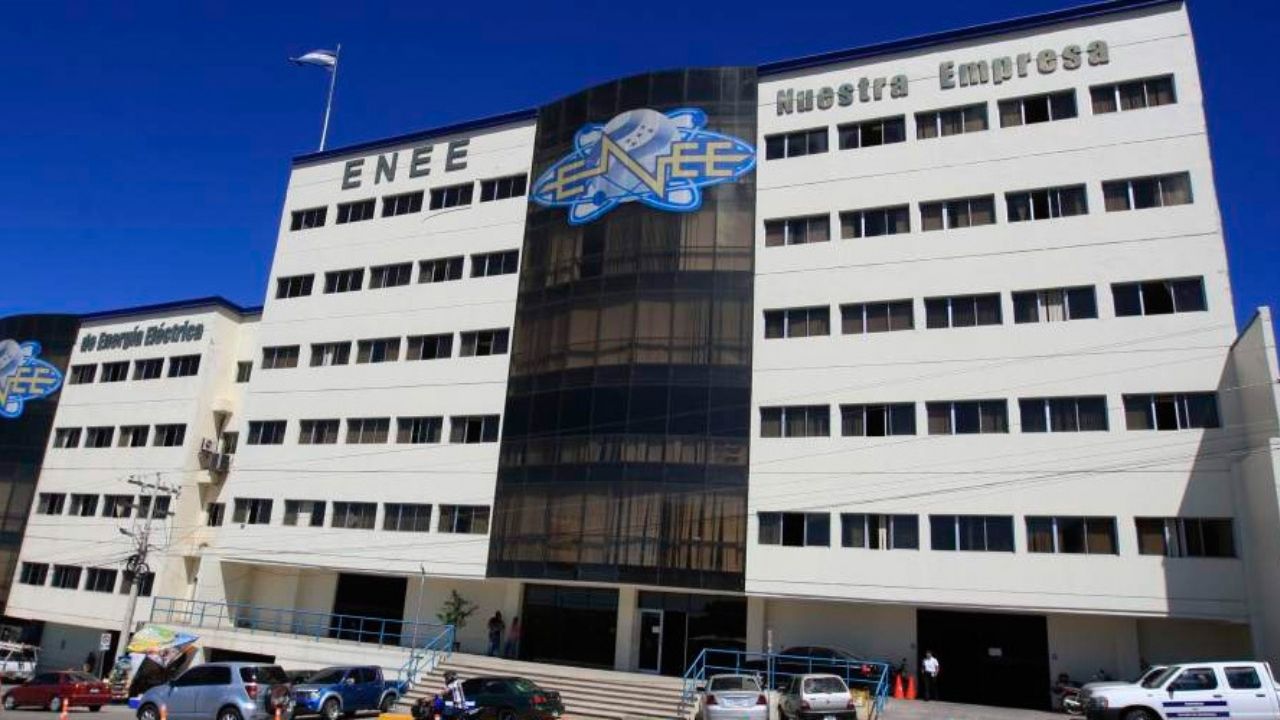 Asfura: ENEE pierde L1,200 millones al mes y urge corregir el rumbo