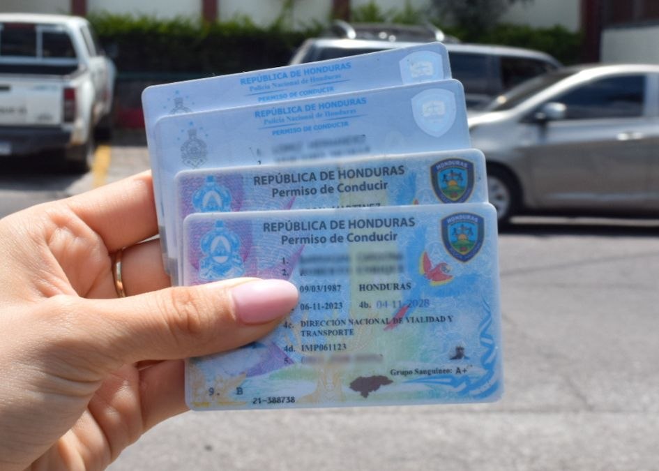 ¿Cómo sacar la licencia de conducir por primera vez? requisitos, pasos y costos