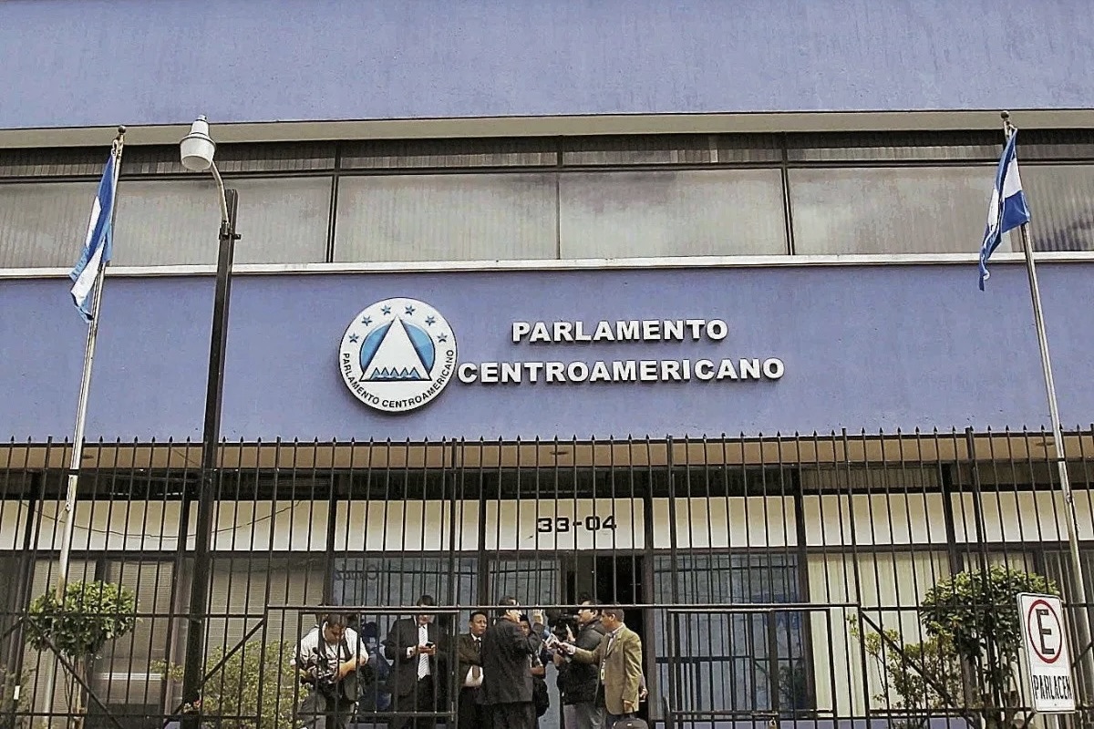 El Parlacen reúne a representantes de países centroamericanos y República Dominicana para abordar temas de integración regional.
