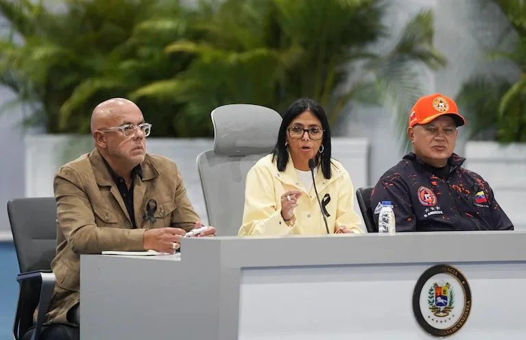 La presidenta interina de Venezuela, Delcy Rodríguez, solicitó recientemente el levantamiento de las sanciones internacionales, tras los terremotos.