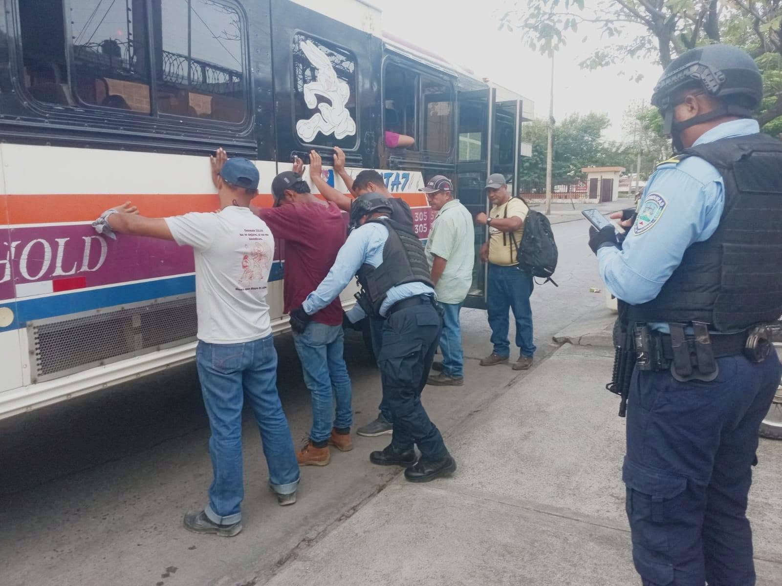 La DAET investiga presuntos vínculos entre colaboradores del transporte y estructuras dedicadas a la extorsión.