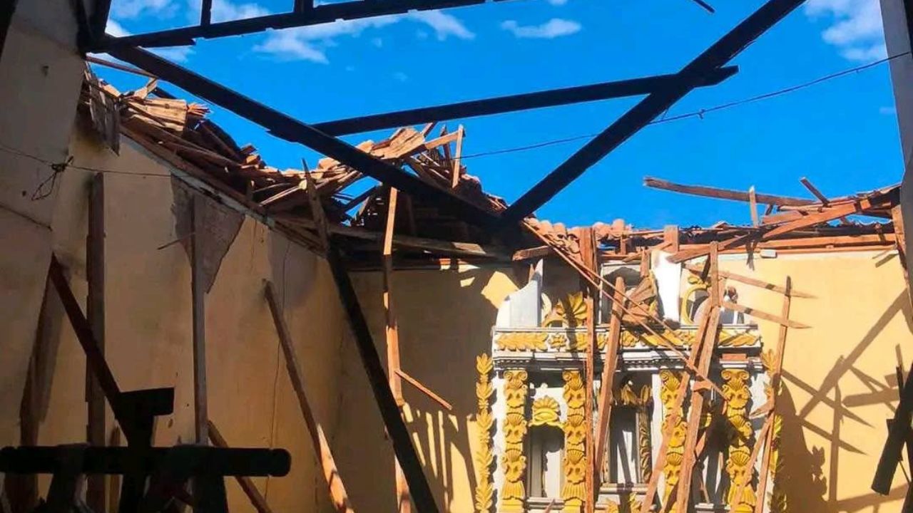 Colapsa techo de histórica iglesia de mas de 400 años en Liure, El Paraiso
