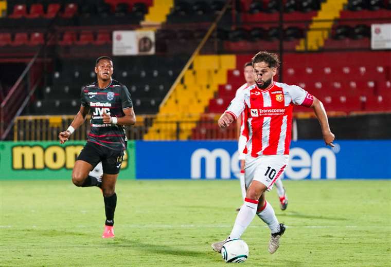 herediano-vs.-marathon.-foto-juan-manuel-quirs_1330812749_760x520.jpg