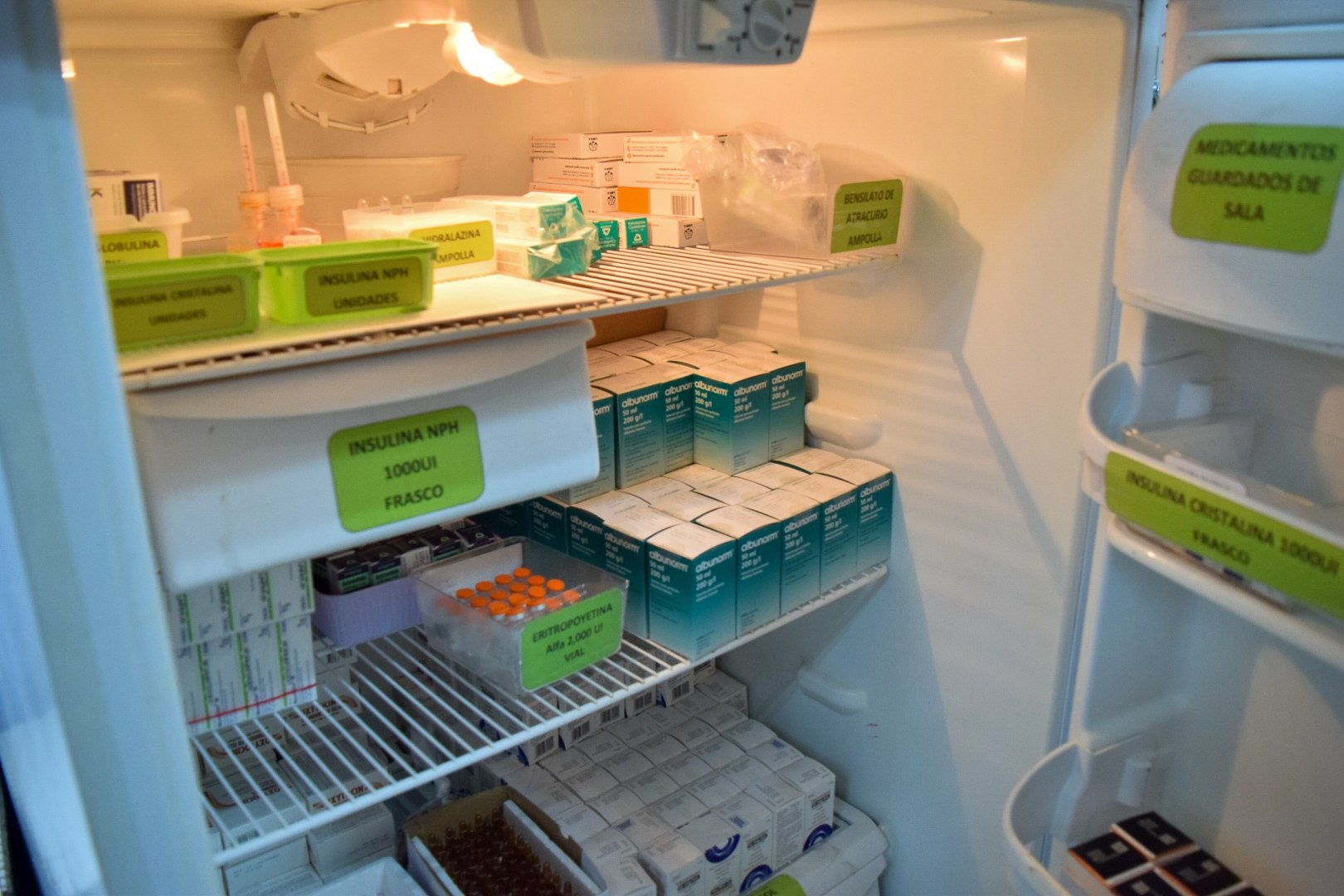 La Secretaría de Salud informó al Congreso Nacional que el abastecimiento de medicamentos esenciales en la red hospitalaria pública alcanza el 85 %.