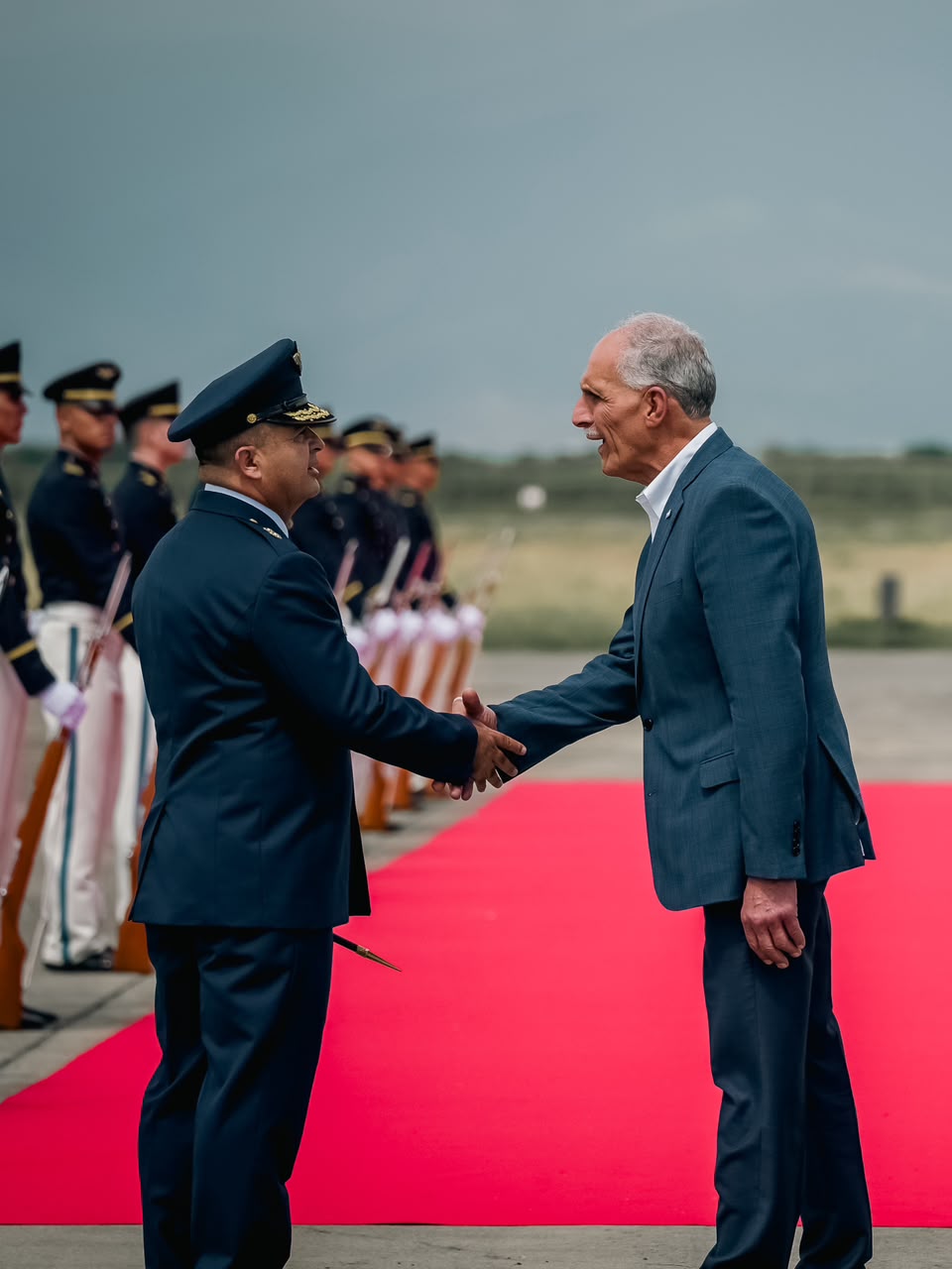 Presidente Nasry Asfura llega a Colombia.