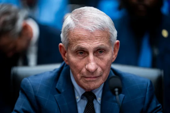 El Senado de Estados Unidos aprobó una resolución para declarar en desacato al exasesor sanitario Anthony Fauci. Créditos. NBC News