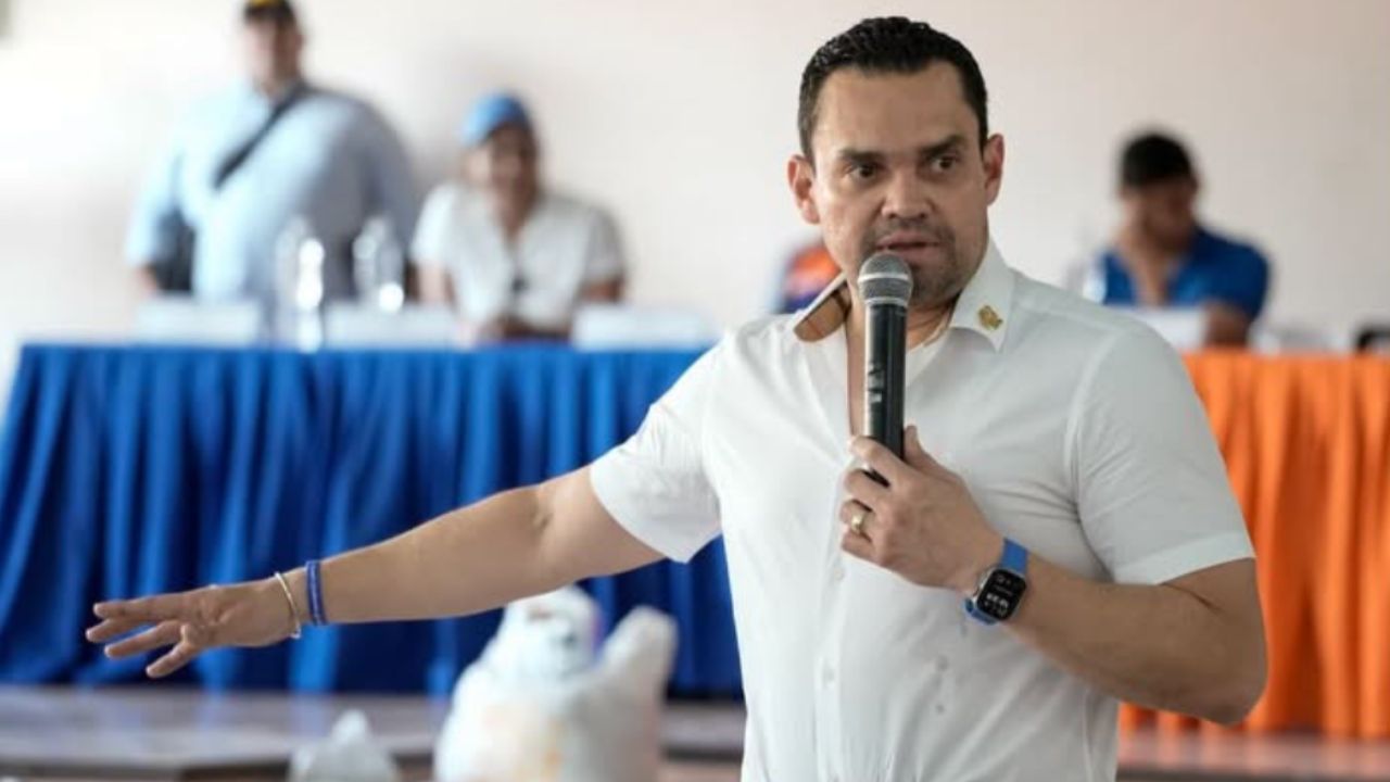 Zambrano defiende juicios políticos y anuncia reformas electorales y energéticas