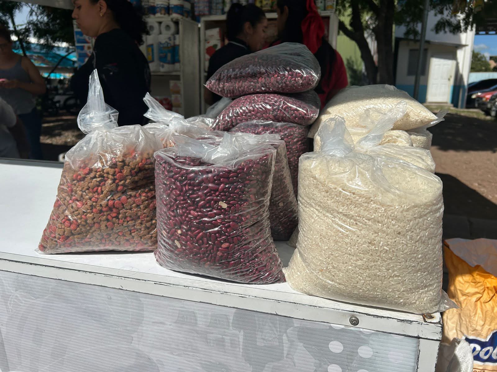 Banasupro Móvil llevará frijoles, arroz, harina de maíz y otros productos de la canasta básica a municipios en alerta amarilla.