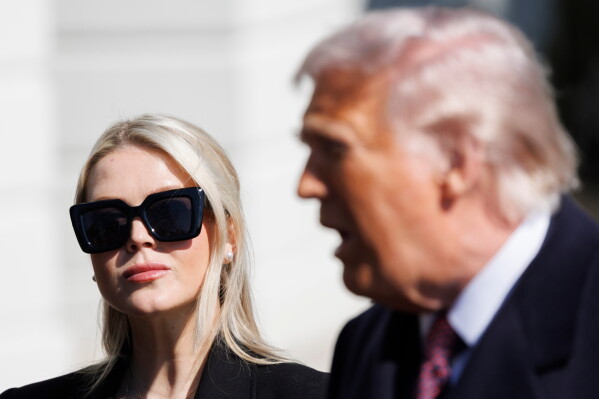 Trump anuncia el retiro de Karoline Leavitt, portavoz más joven de la Casa Blanca
