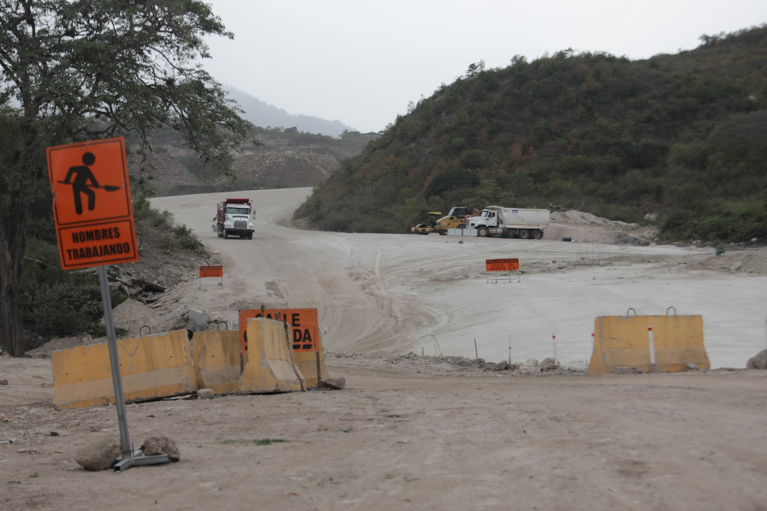 cuatro carriles que conectará La Cañada con El Tizatillo y busca convertirse en una alternativa para miles de vehículos.