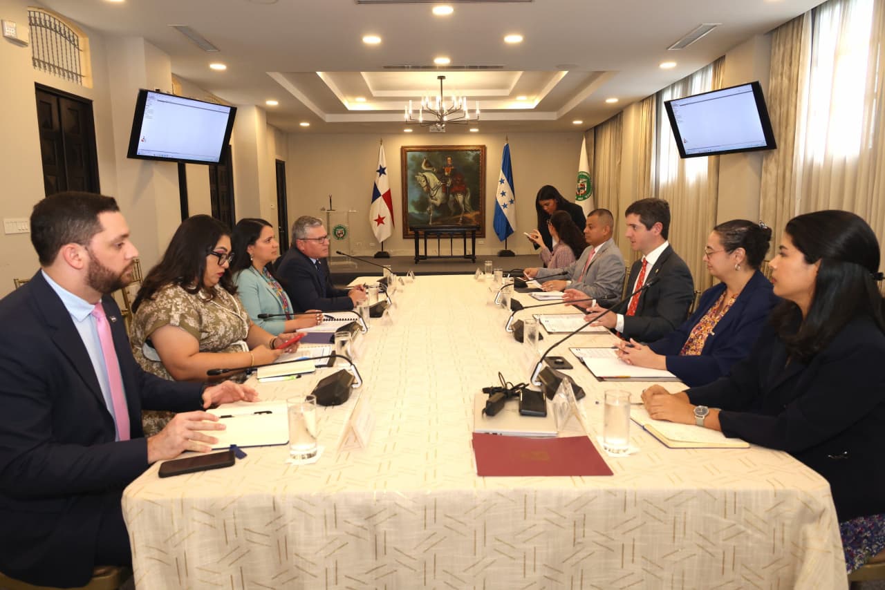 Honduras y Panamá en alianza estratégica para fomentar inversión