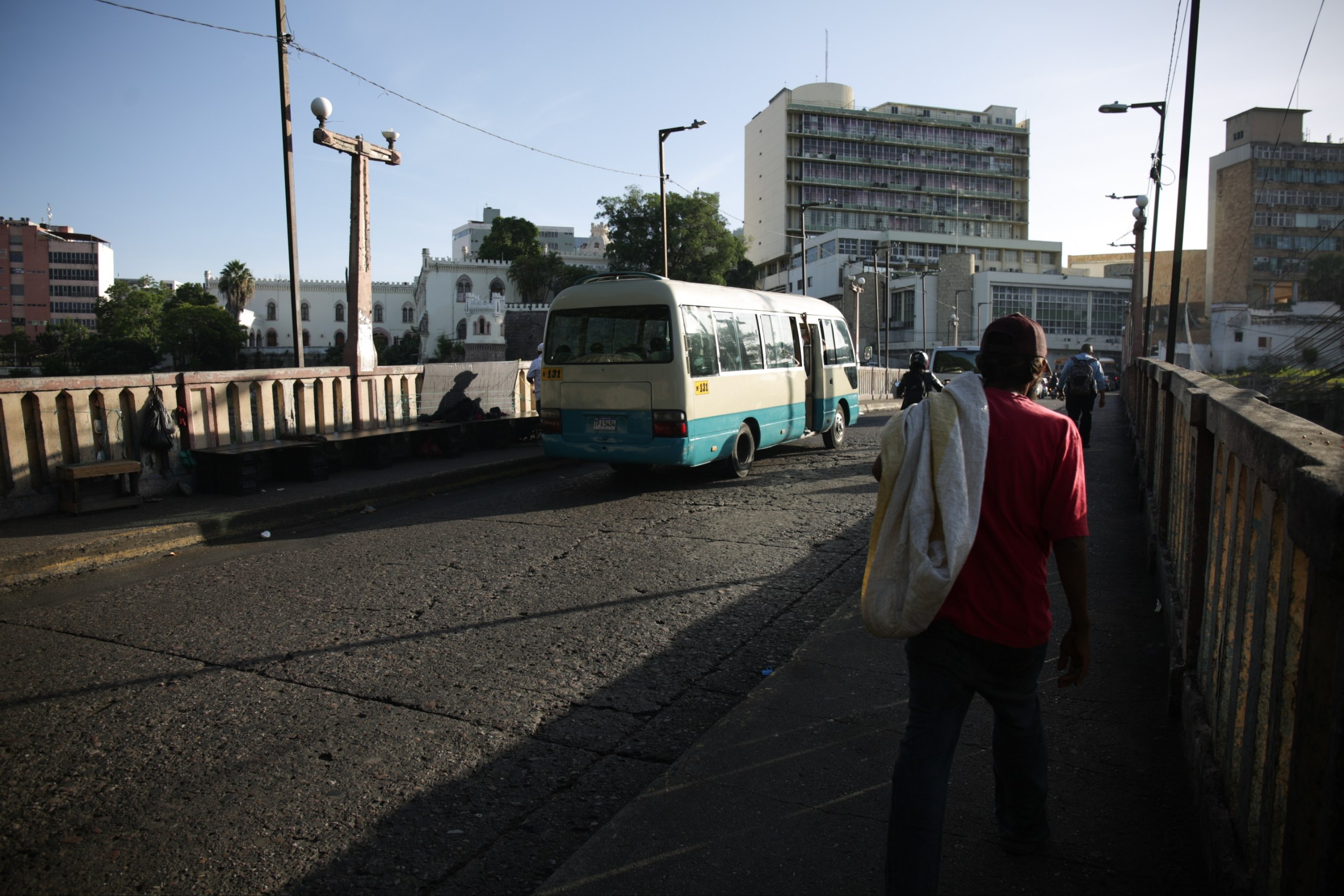El ordenamiento vial en sectores de Comayagüela busca recuperar espacios ocupados por vendedores.