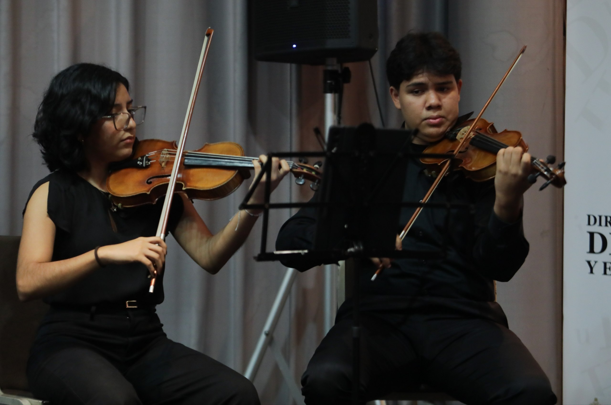 En la presentación de la V feria estuvo presente la Orquesta Nacional.
