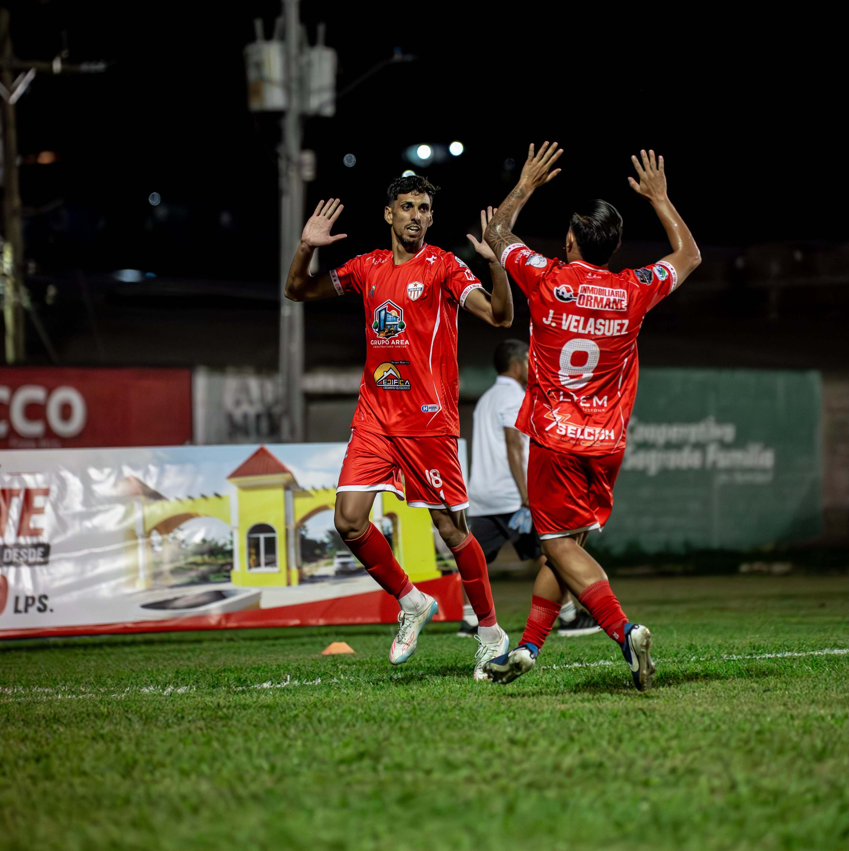 Estrella Roja se impuso con marcador 5-2 ante el Juticalpa.