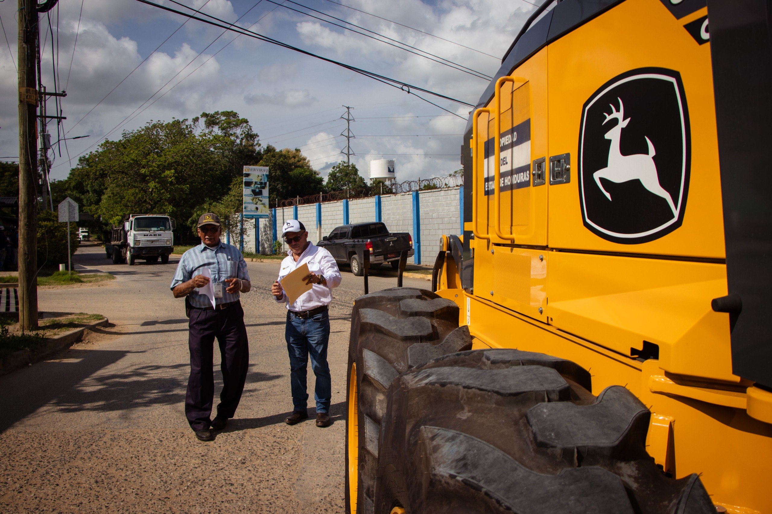 Maquinaria donada a municipios de Intibucá marcará cambio total en la zona