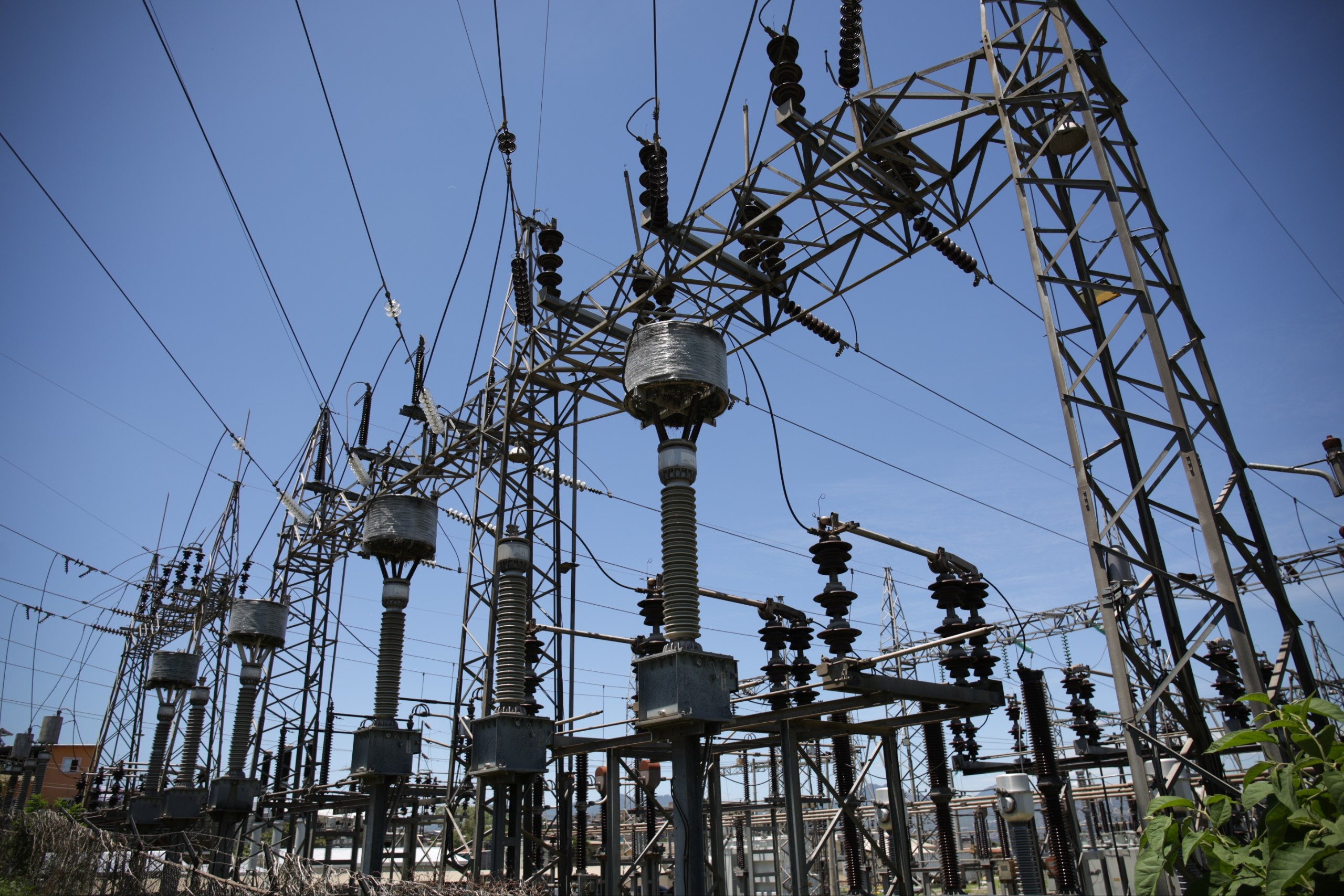 A partir de ahí, el resultado dependerá de la aplicación de las nuevas reglas, las licitaciones y las inversiones que se realicen en el sistema eléctrico.
