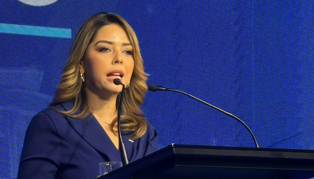 “Ganar elecciones no nos hace dueños de la República”: María Mejía en Foro de Madrid