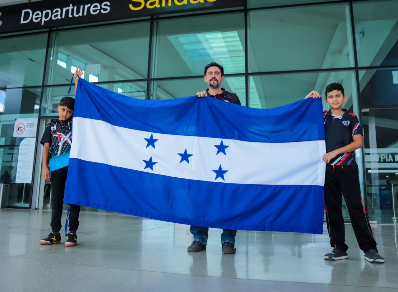 El presidente Nasry Asfura apoyó al cubrir los costos para que ambos chicos puedan participar en Quito, Ecuador.