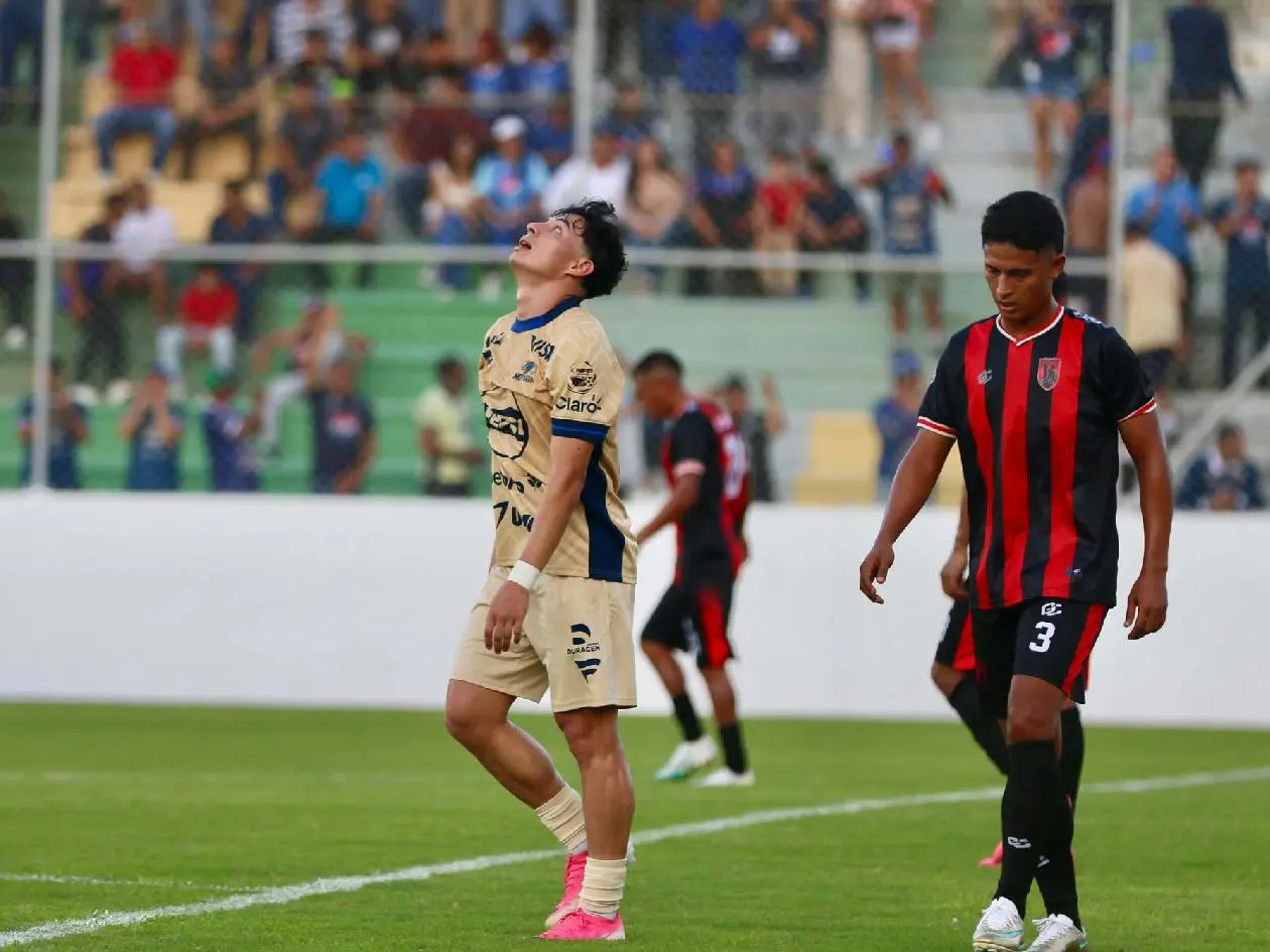 Atlético Independiente empató con el campeón Motagua 0-0.
