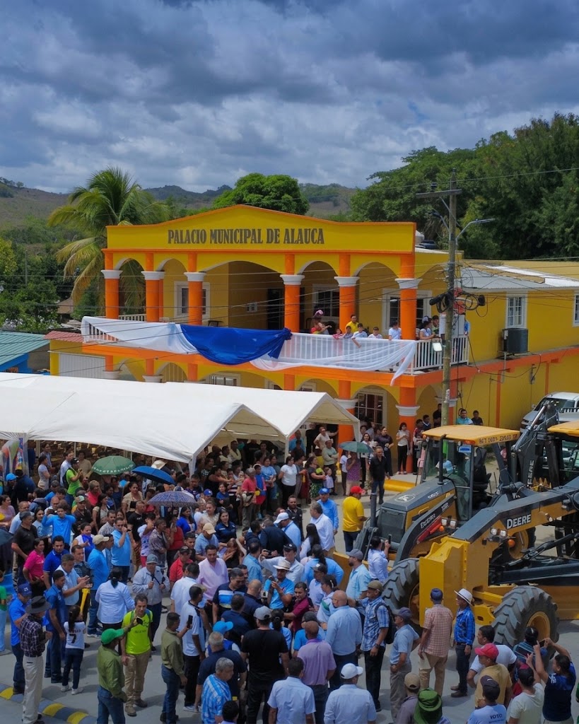 Alauca recibe con fiesta la llegada de las máquinas