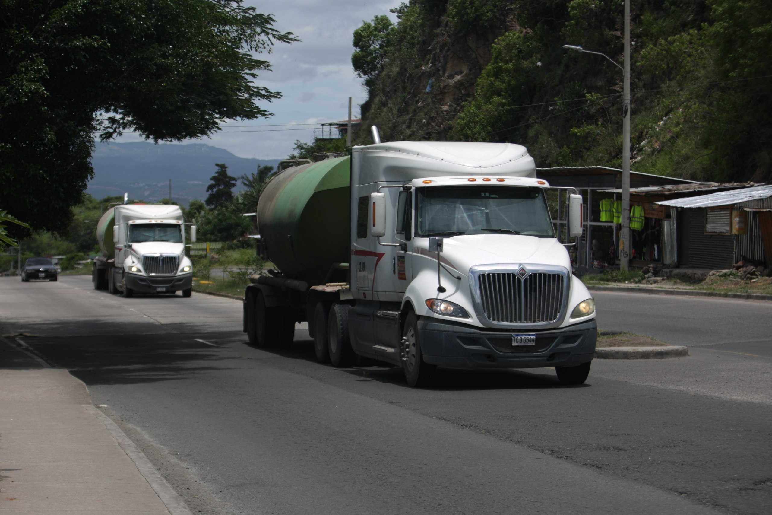 El diálogo entre los transportistas y representantes de la SDE tuvo como acuerdo el abastecimiento nacional
