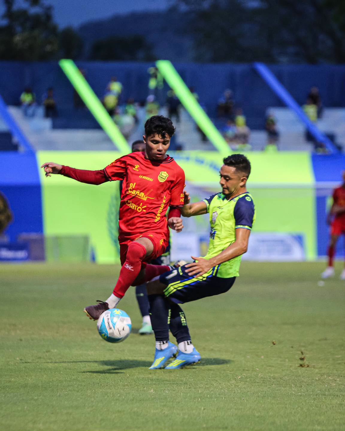 Olancho y Real España se reparten los puntos con el empate 1-1.