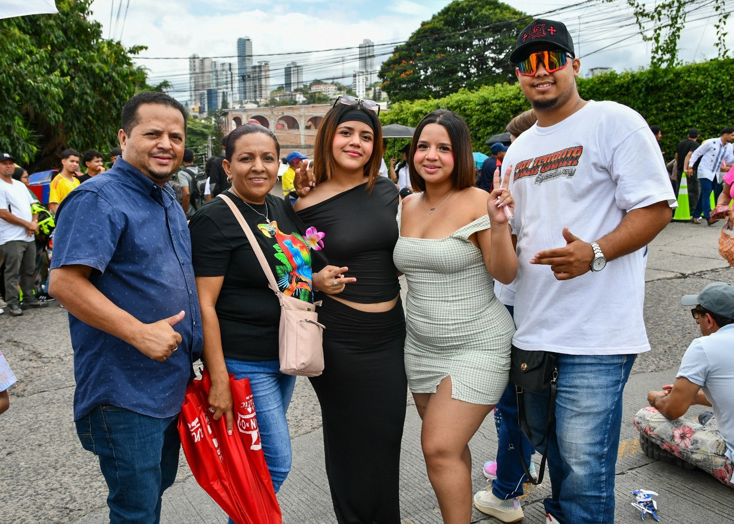 Familias desfiles.jpg