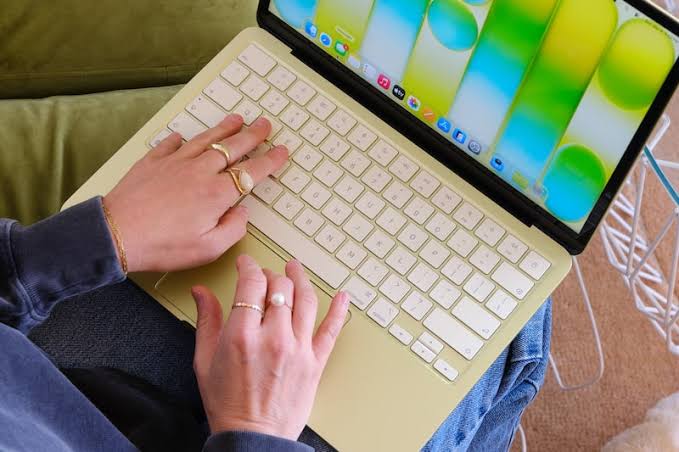 Asimismo, la MacBook Air se estará integrando al grupo de lanzamiento.