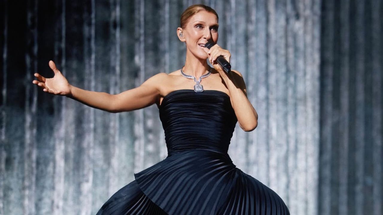 Céline Dion conquista París y recibe apoyo de grandes estrellas