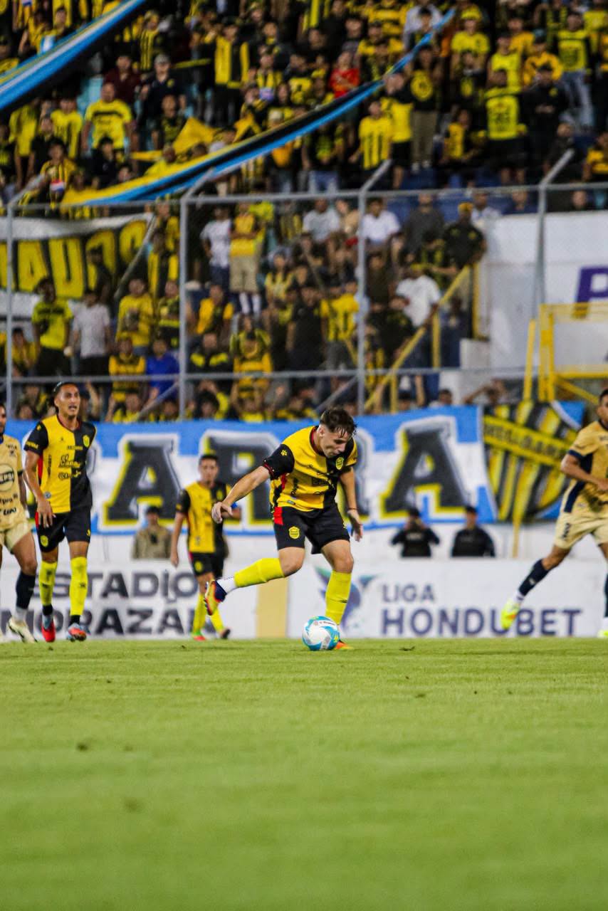 Real España se impuso 1-0 ante Motagua.