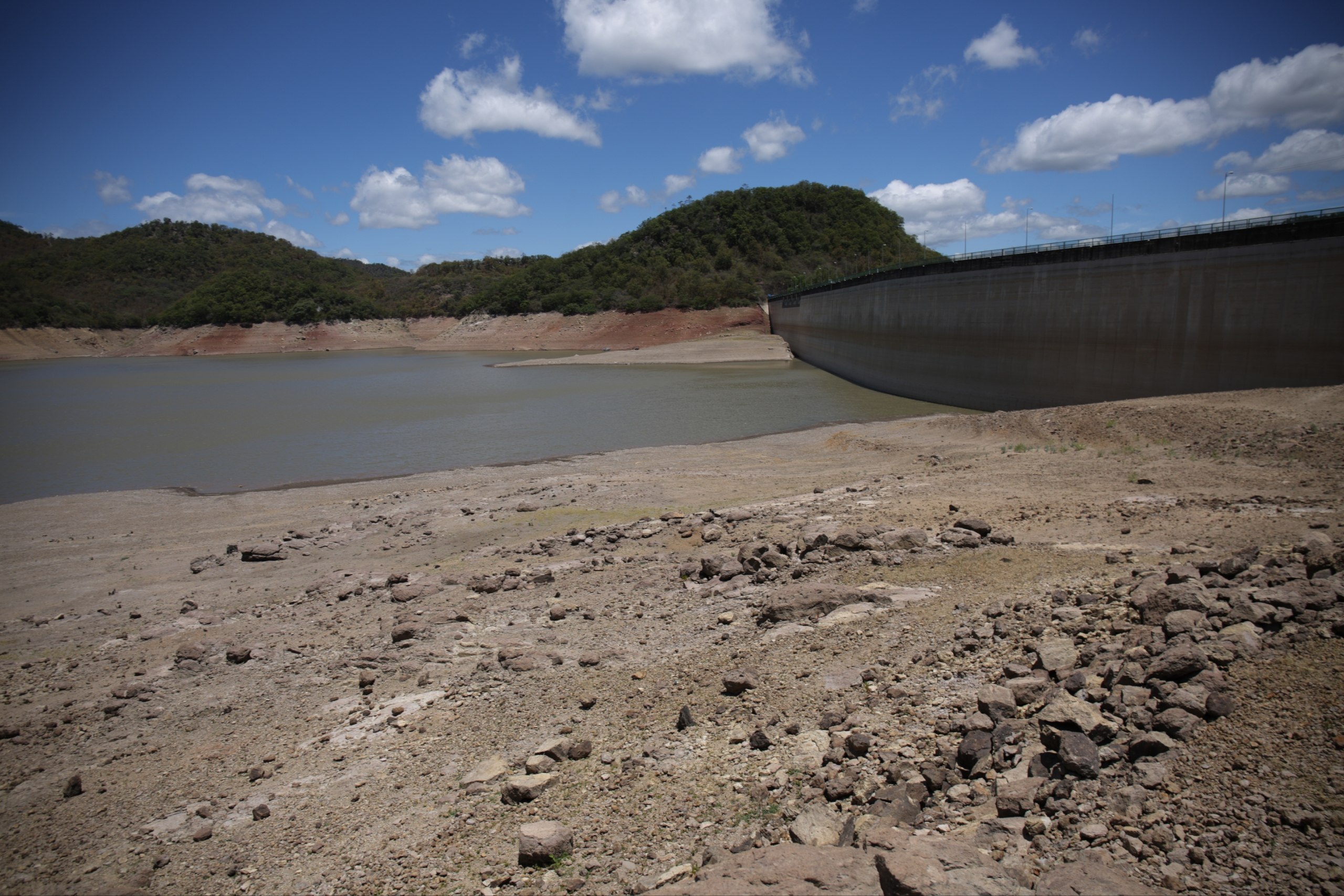 La represa La Concepción sigue bajo el 25% de capacidad.