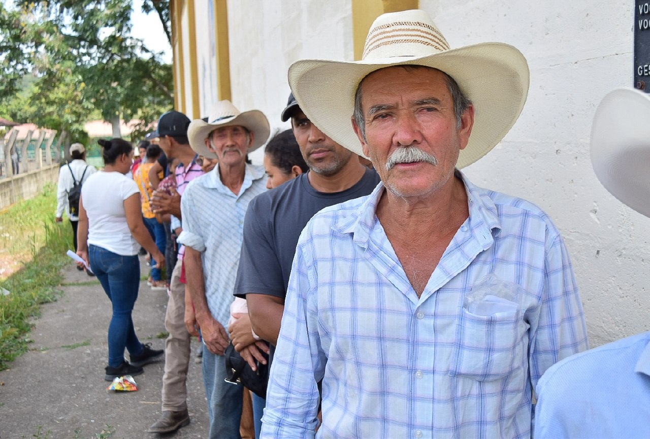 El gobierno continuará con la entrega de alimento para agricultores y ganaderos.