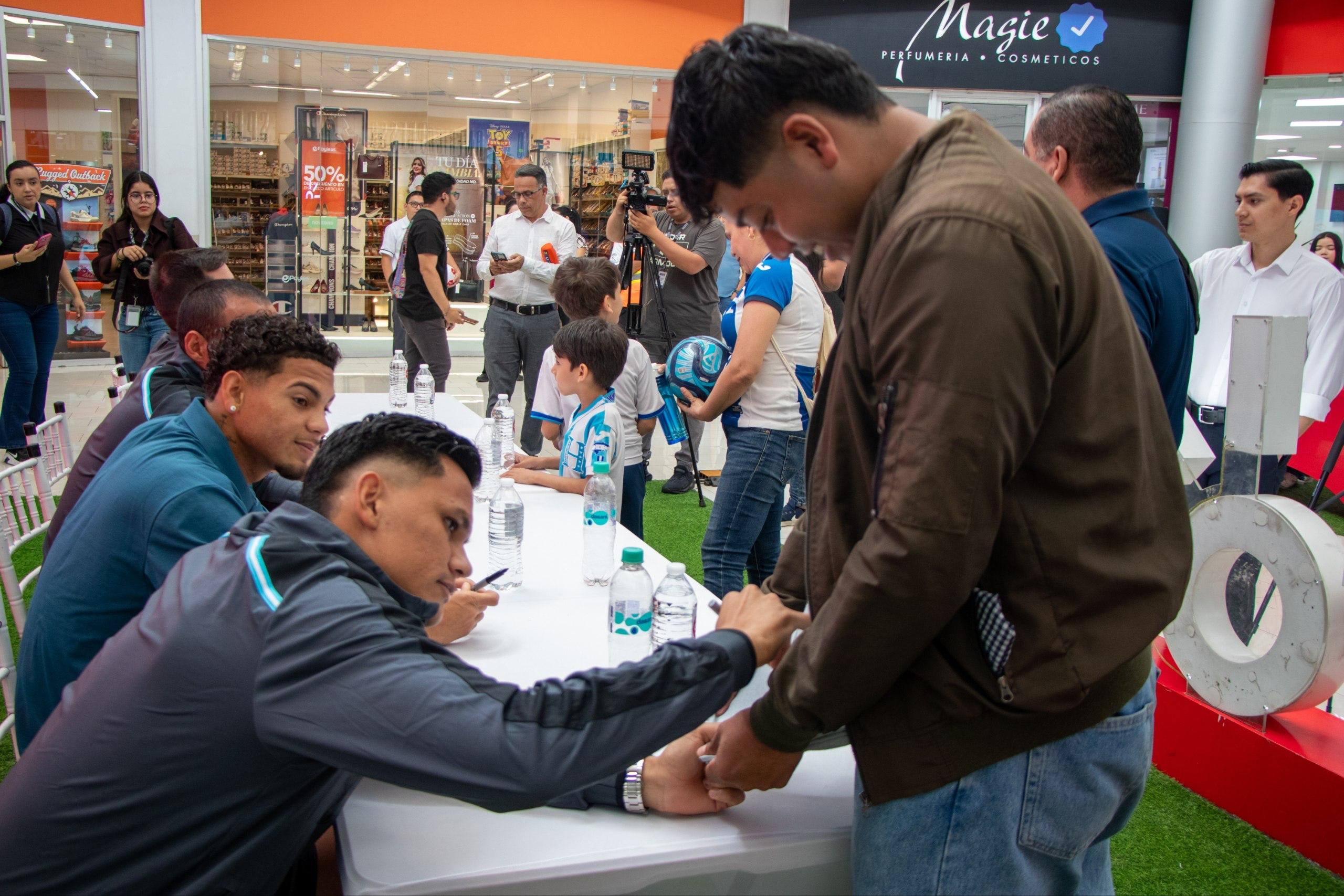 David Noel Aguilar, aficionado de la selección.