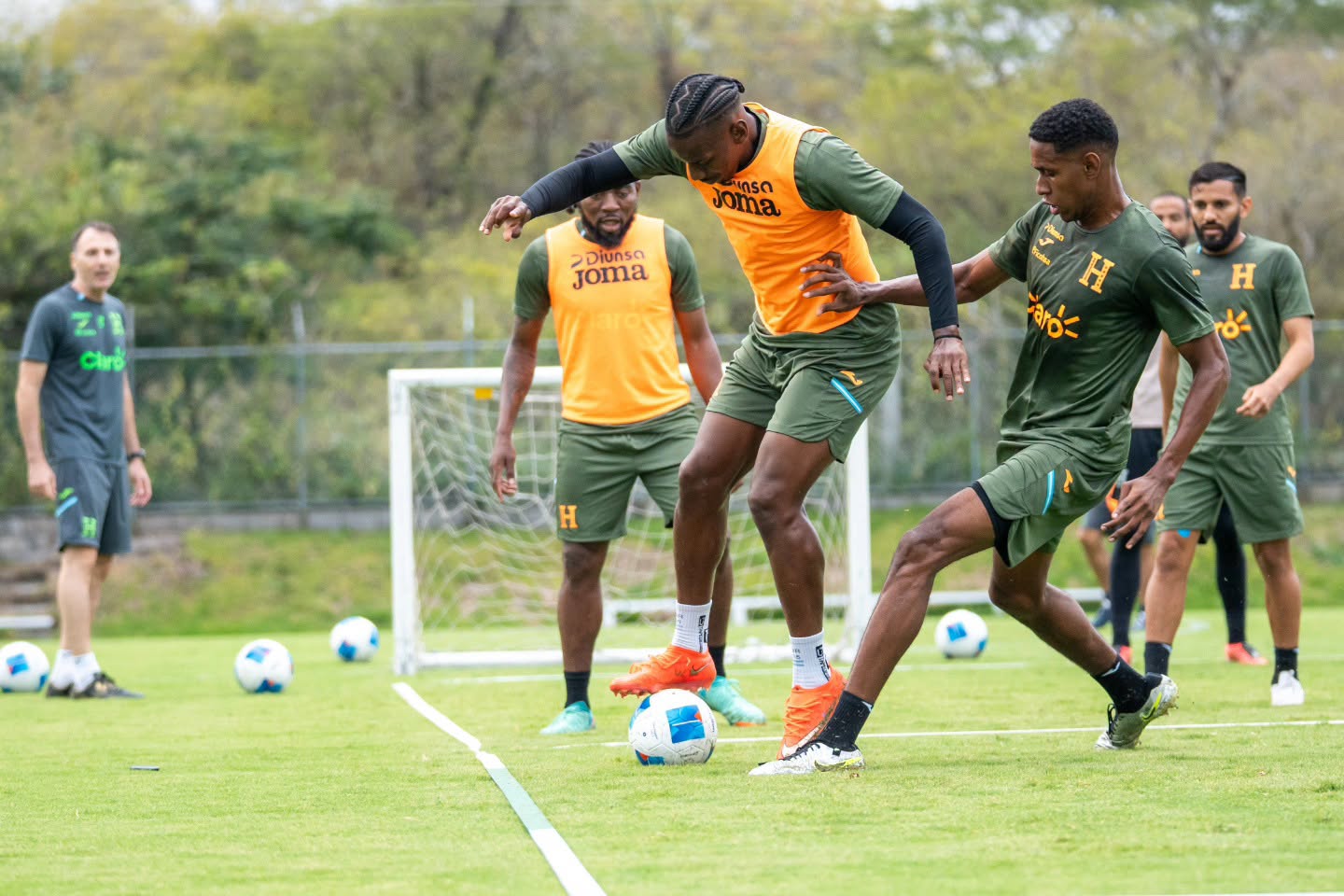 La Selección de Honduras afina detalles para recibir a Surinam.