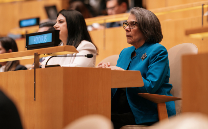 Canciller de Honduras Mireya Agüero