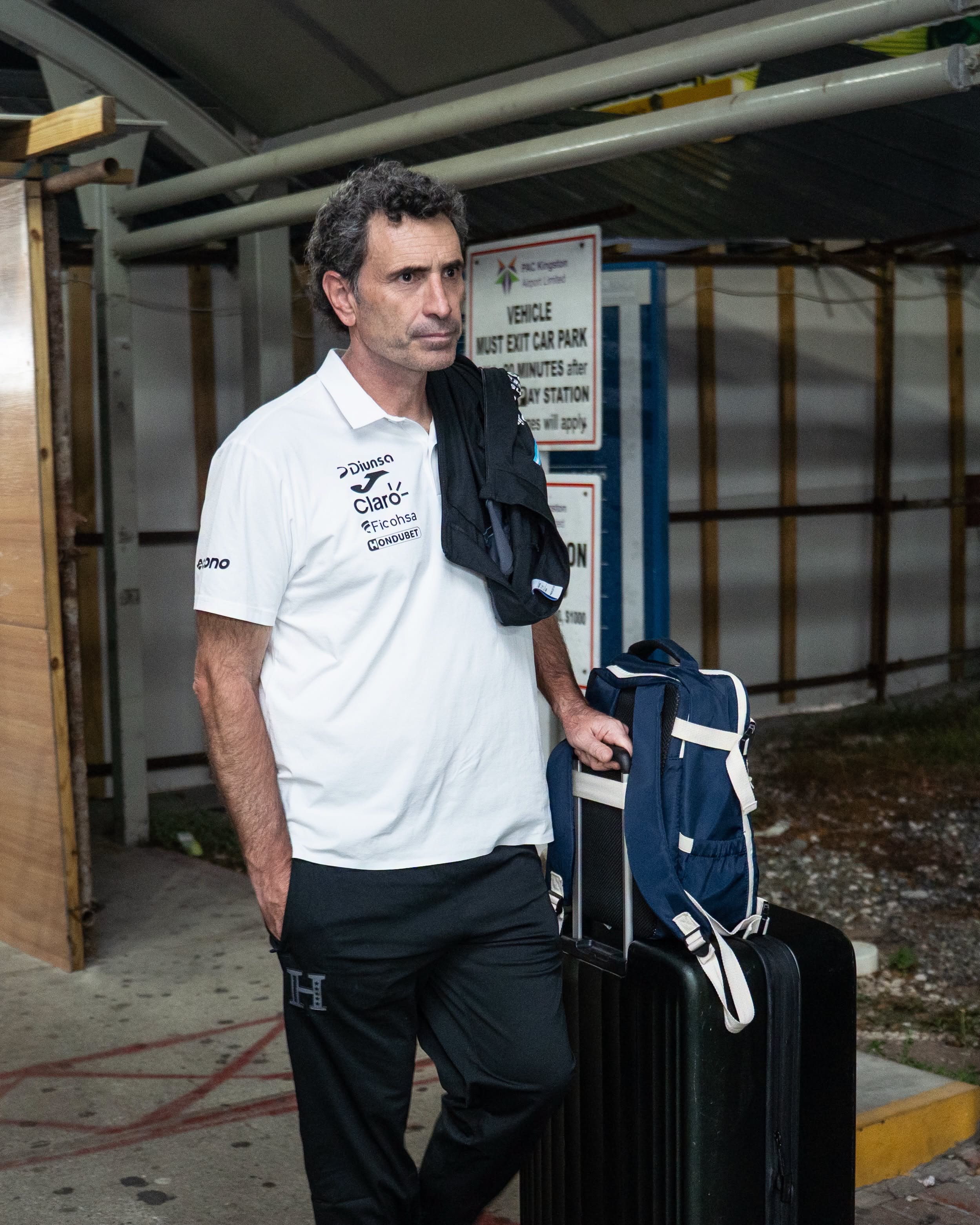Técnico de la Selección de Honduras José Molina.