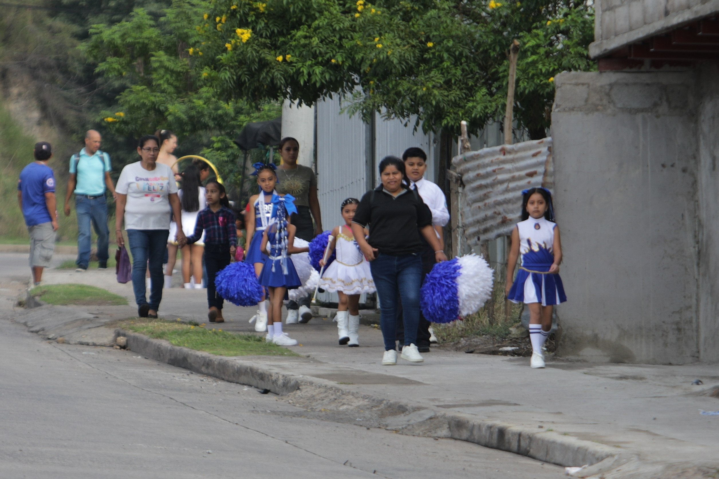 desfile-pliegos-independencia-4.jpg