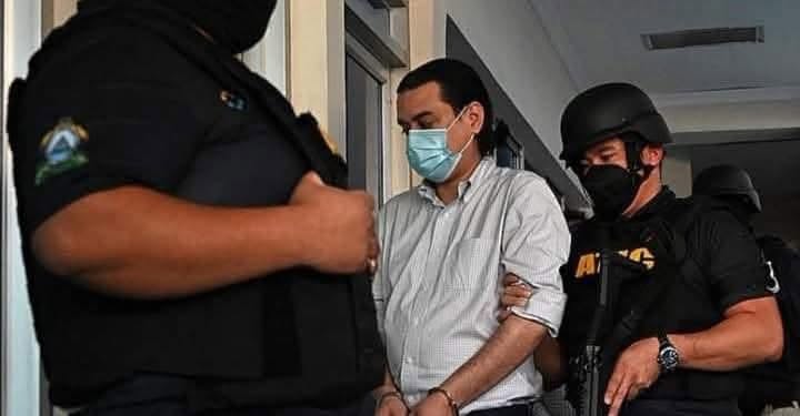 La resolución establece que Bográn deberá cumplir medidas cautelares, entre ellas firmar periódicamente, mantener un domicilio en Honduras y permanecer bajo ale