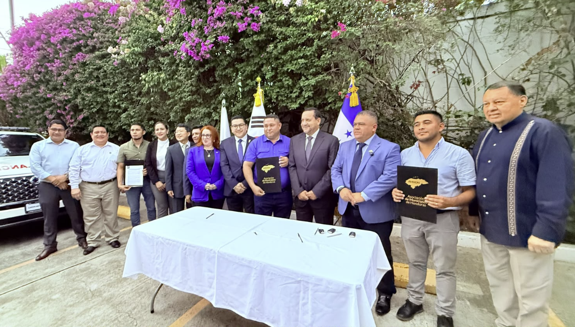 𝗖𝗼𝗿𝗲𝗮 𝗲𝗻𝘁𝗿𝗲𝗴𝗮 𝘁𝗿𝗲𝘀 𝗮𝗺𝗯𝘂𝗹𝗮𝗻𝗰𝗶𝗮𝘀 𝗮 𝗹𝗼𝘀 𝗺𝘂𝗻𝗶𝗰𝗶𝗽𝗶𝗼𝘀 𝗱𝗲 𝗟𝗮 𝗜𝗴𝘂𝗮𝗹𝗮, 𝗖𝗼𝗿𝗮𝘆 𝘆 𝗔𝗿𝗲𝗻𝗮𝗹. Foto: Cortesía