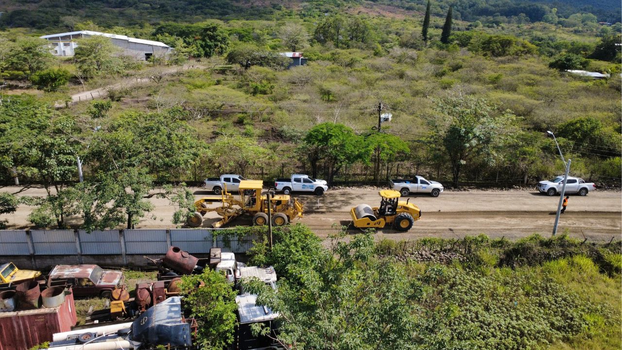 Infraestructura y Transporte aclara situación de maquinaria en manos de alcaldías