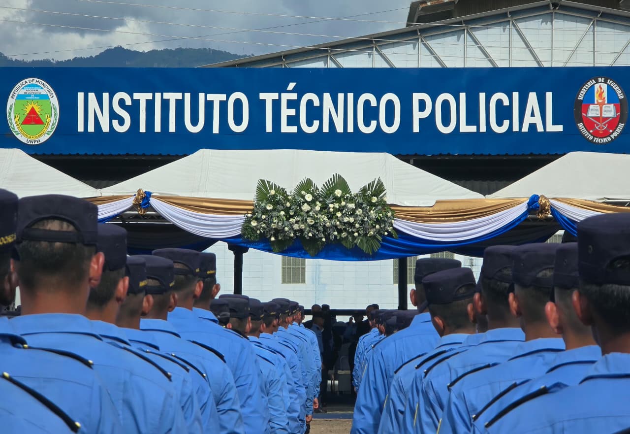 Agentes policiales