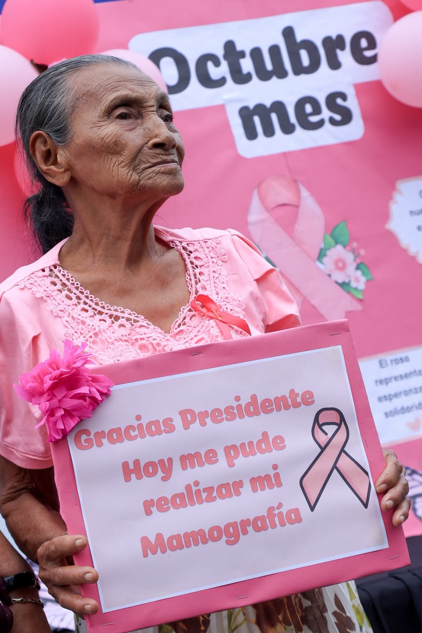 Las mamografias son una de las atenciones médicas de prioridad durante las unidades móviles.