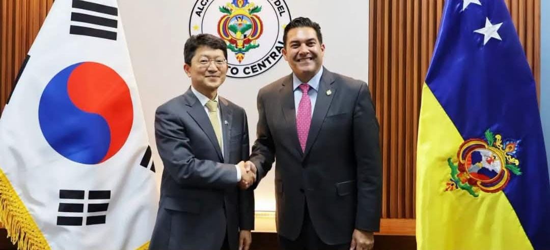Alcalde capitalino Zelaya y Embajador de Corea Park