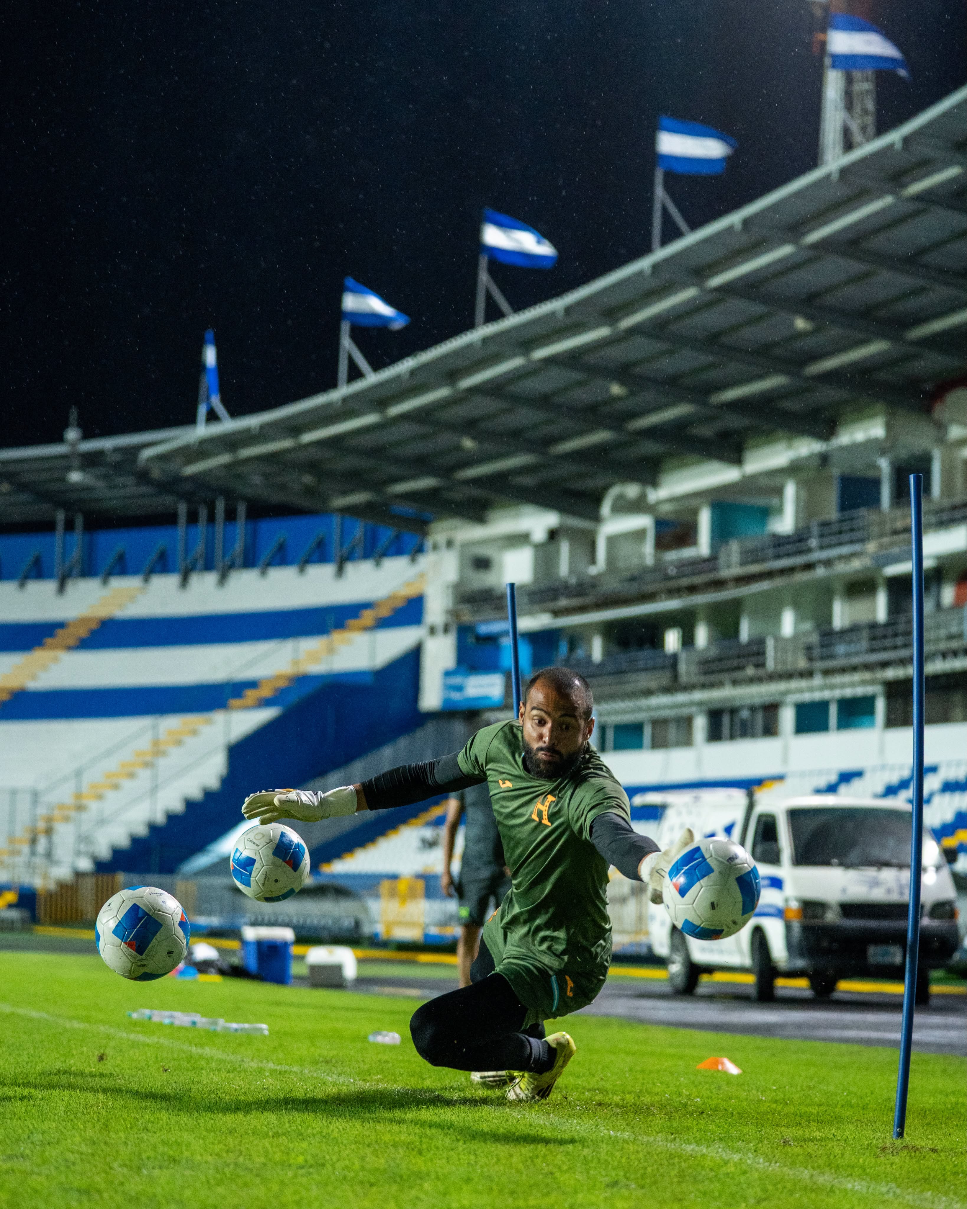 El guardameta de la Selección de Honduras Edrick Menjívar.