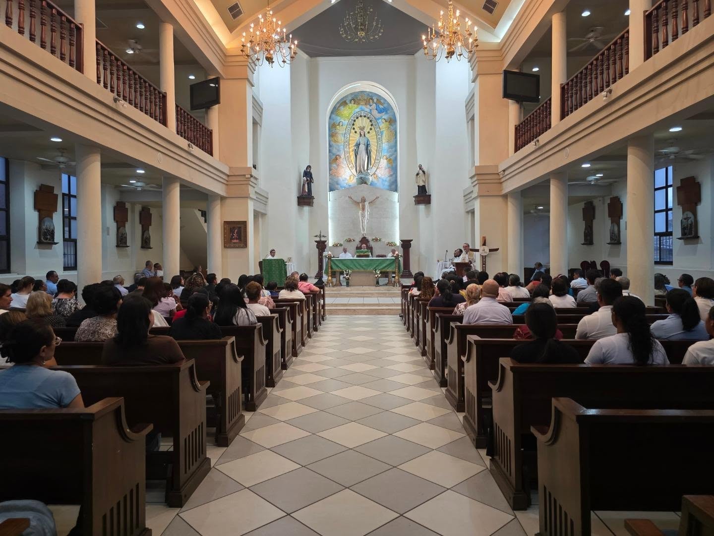 PARROQUIA LA MEDADLLA.jpg