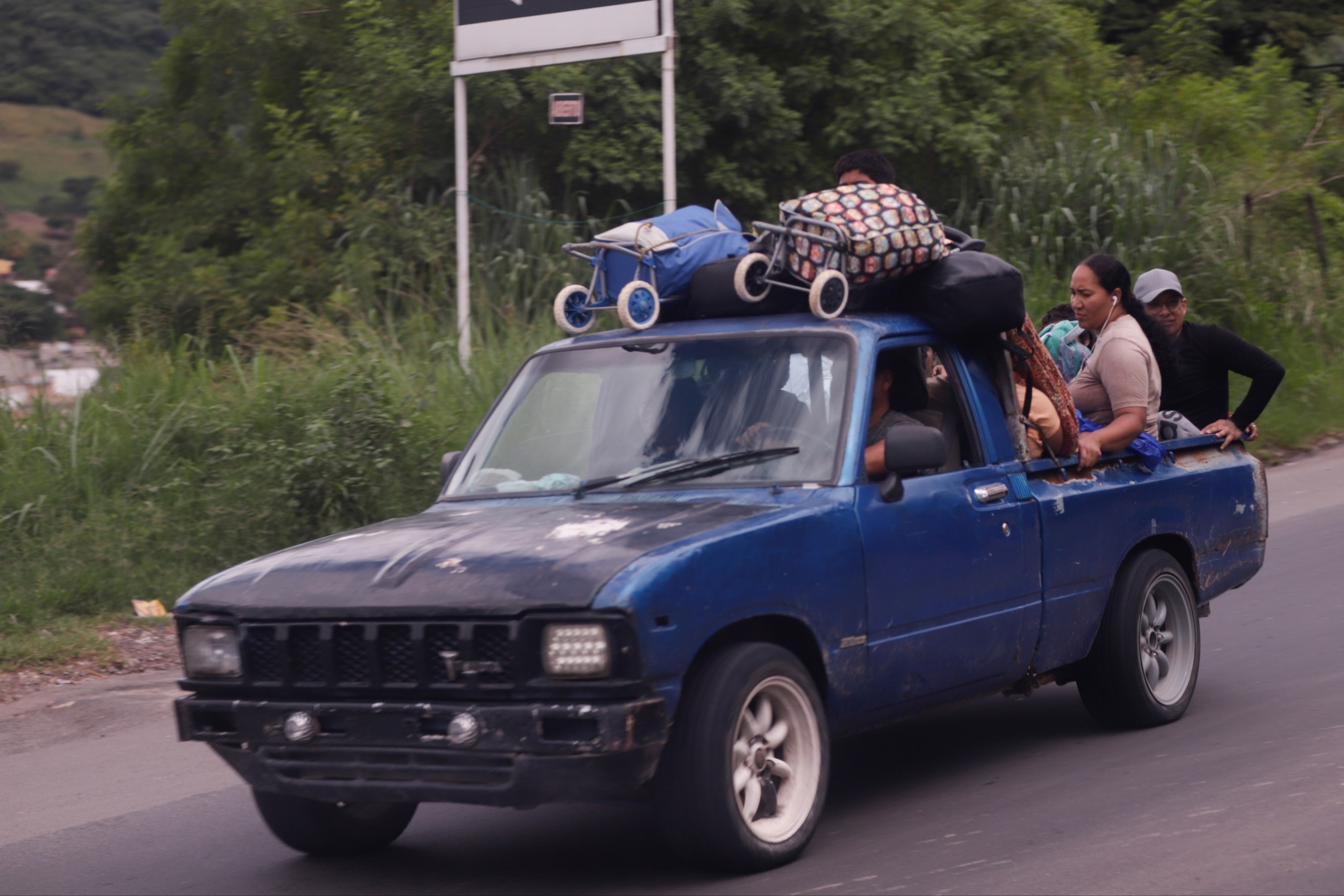 La DNVT hará revisión de conductores que viajen con más de tres personas en la paila.