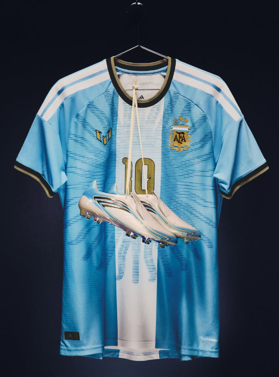 La nueva indumentaria de Argentina incorpora elementos especiales para despedir a Messi frente a su público en el Monumental.