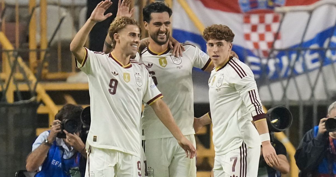 España remonta ante Croacia con doblete de Merino y avanza a cuartos