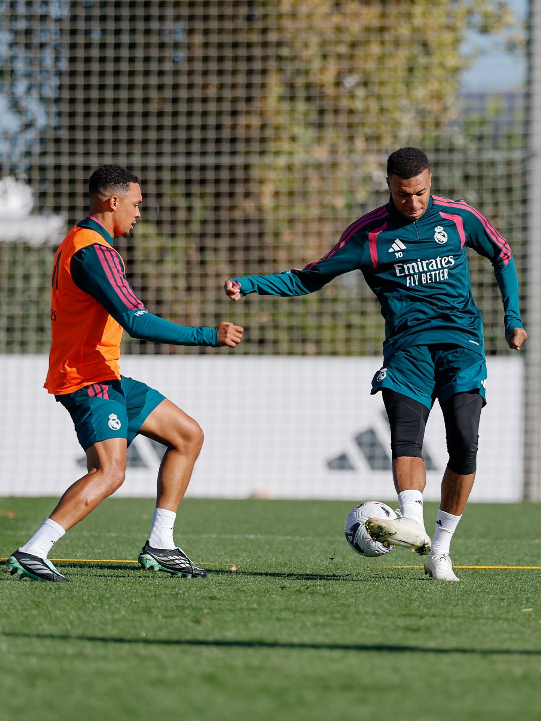 El conjunto blanco preparándose para el partido contra el Villareal.